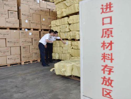 中国6月进出口增长超预期 外媒:全球经济回暖带动